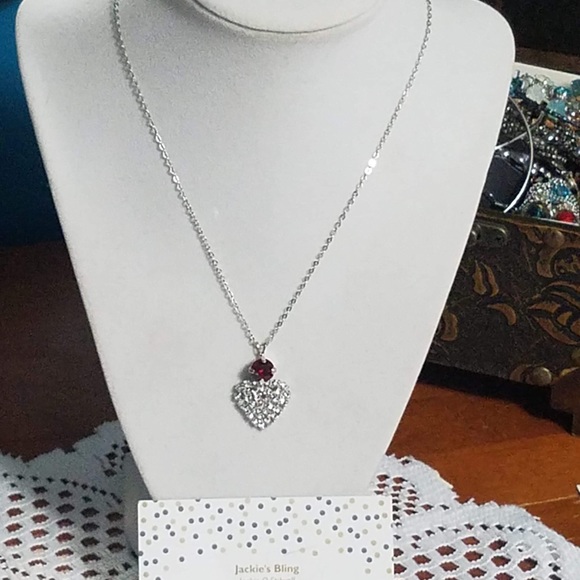 Swarovski heart nechlace and earrings - Picture 5 of 8